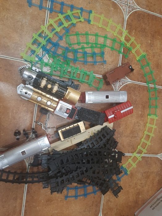 Залізна дорога+поїзд з вагонами