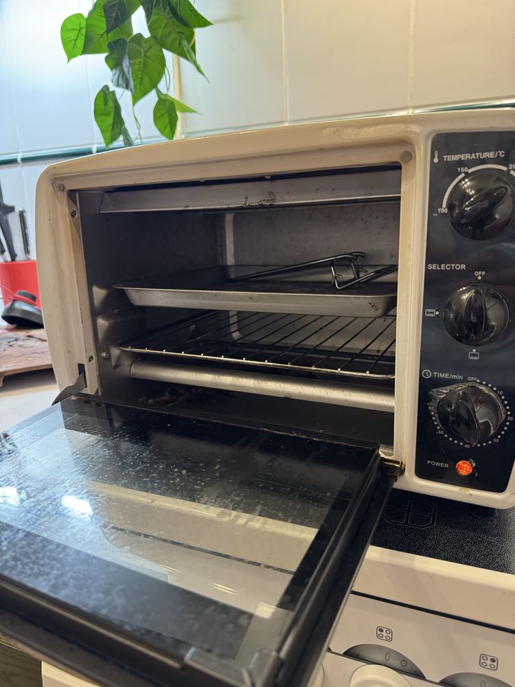 Forno Eletrico Pequeno