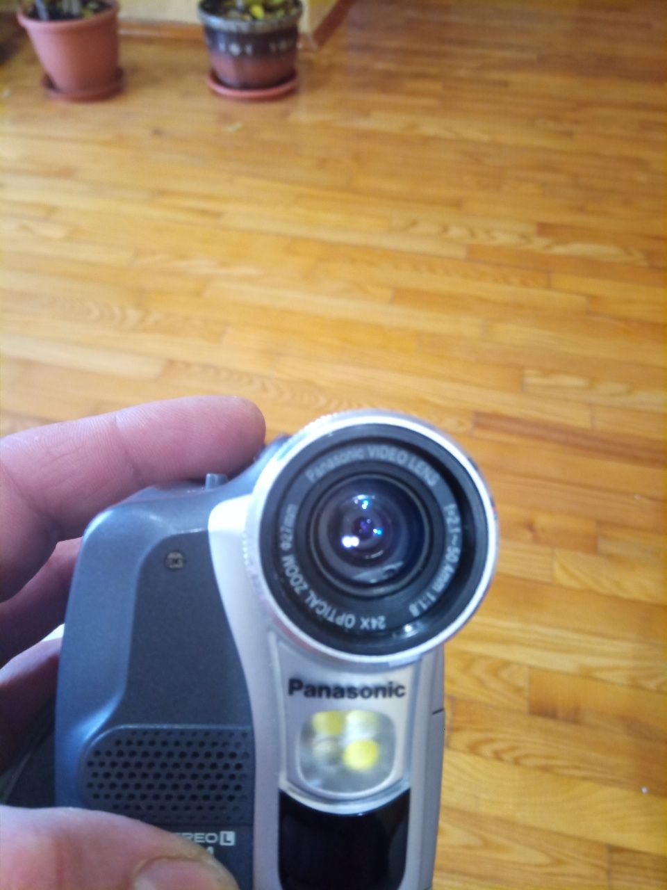 Цифрова відеокамера Panasonic NV-GS 11