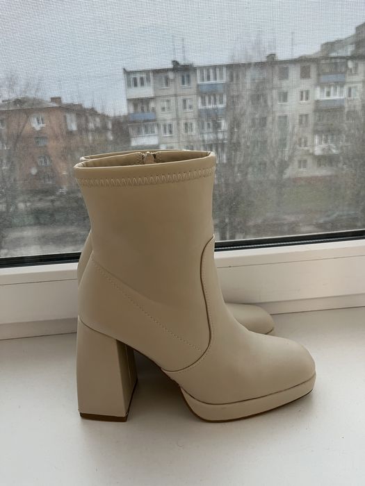 Продам ботильйони на підборах