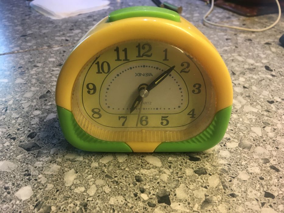 Часы - будильник