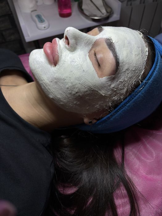 Косметологія Чистка обличчя + пілінг + маска