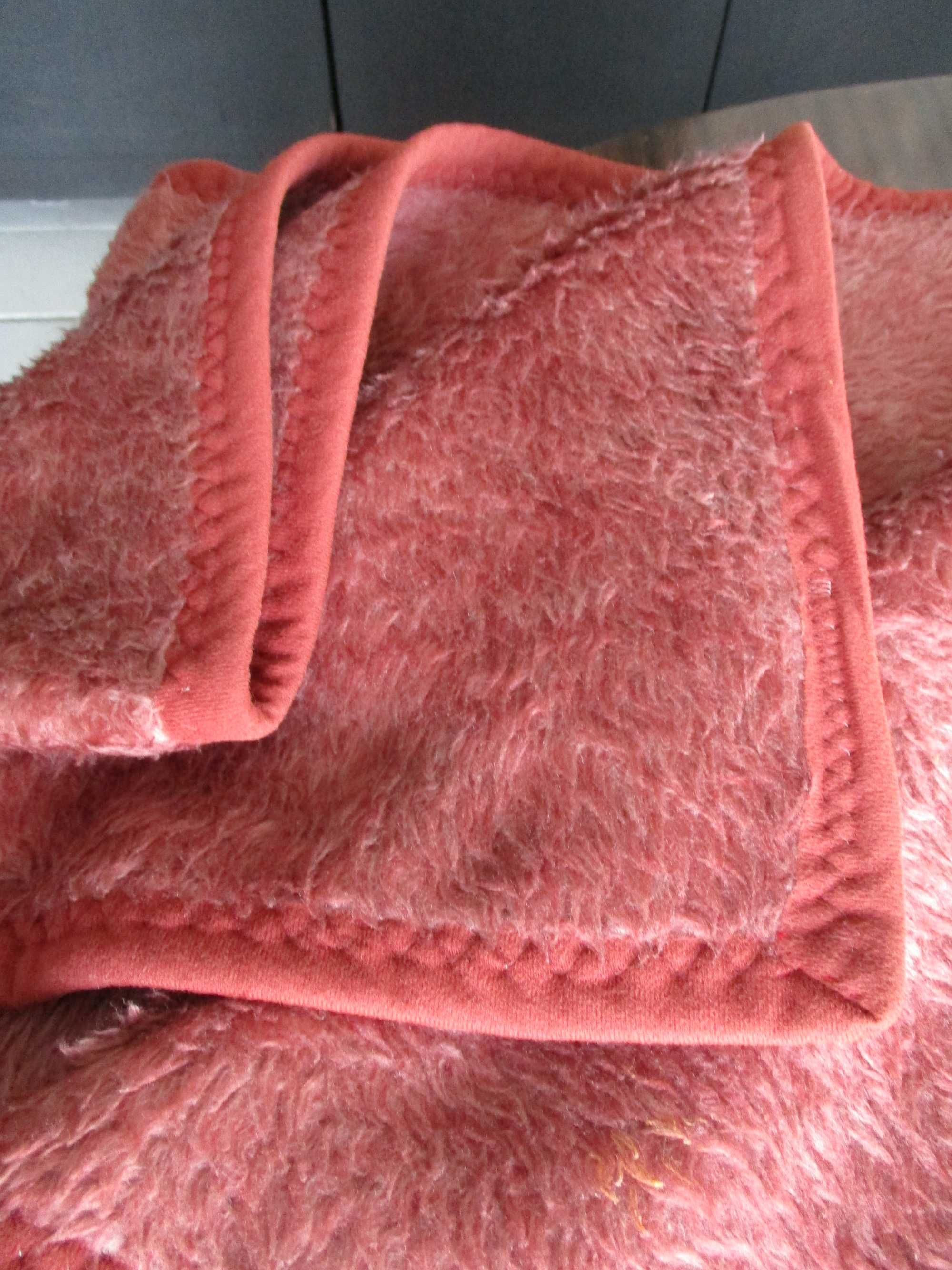 Cobertor quente para cama individual ou de casal 170 cm  x 220 cm