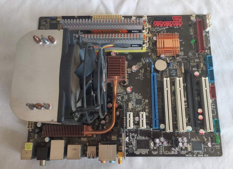 Zestaw Core2Quad/Asus P5K-E WiFi/chłodzenie Arctic Cooling