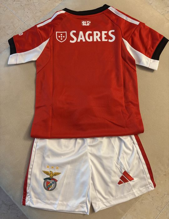 Equipamento principal e alternativo do Benfica para crianca 25-26