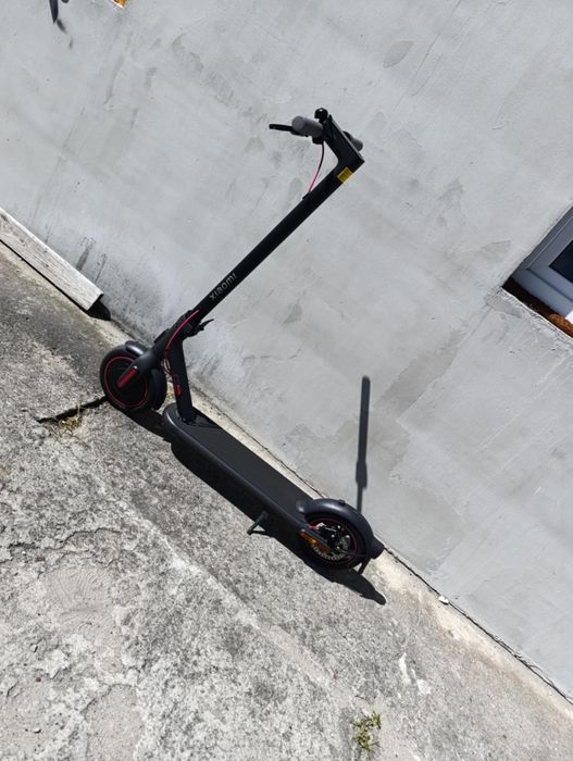 Hulajnoga Xiaomi 4 Pro czarna jak nowa