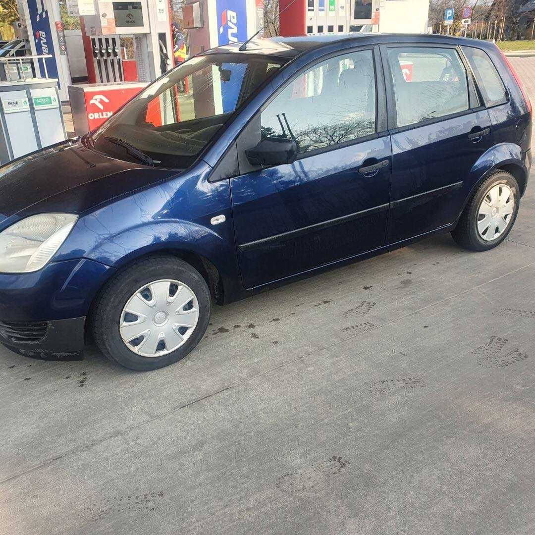 Ford Fiesta MK6 1.3 benzyna 44kW 5 drzwi kolor granatowy W3 na części
