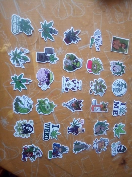 Funny CANNABIS stickers- variados 4 por 1E