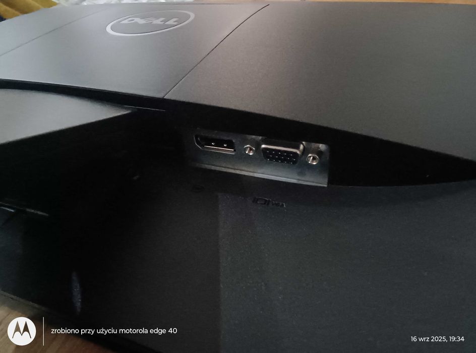 Monitor Dell E2216H  21,5* do domu i biura.