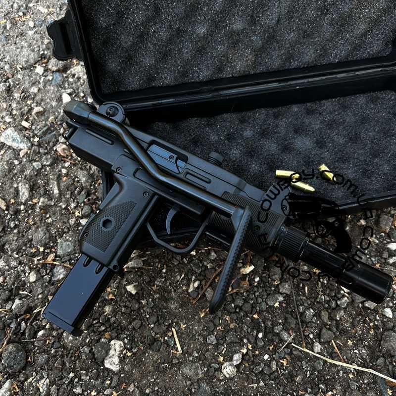 Зажигалка пистолет-автомат "Uzi" на подарок мужчине (черный,олива)
