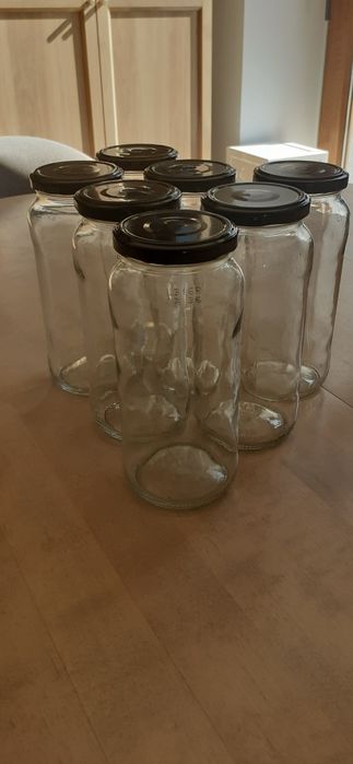 7 sloikow wąskich, wysokich, o pojemności. Ok. 500 ml