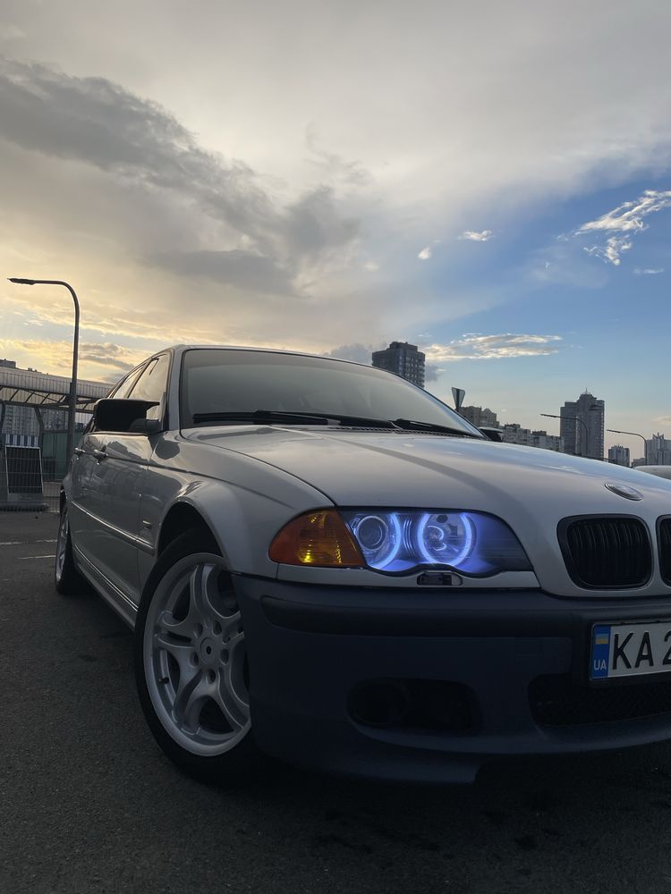 Продам машину BMW e46