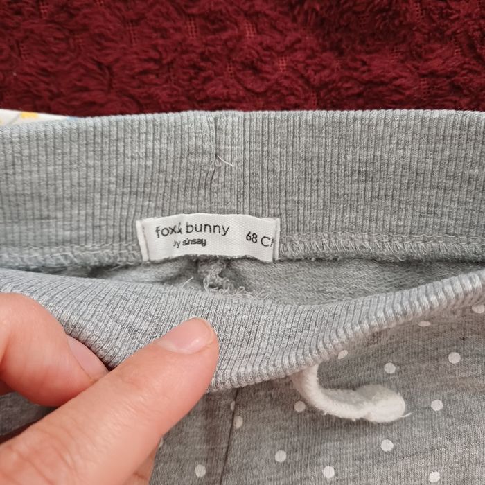 Spodnie leginsy dresy dla dziewczynki hm 68