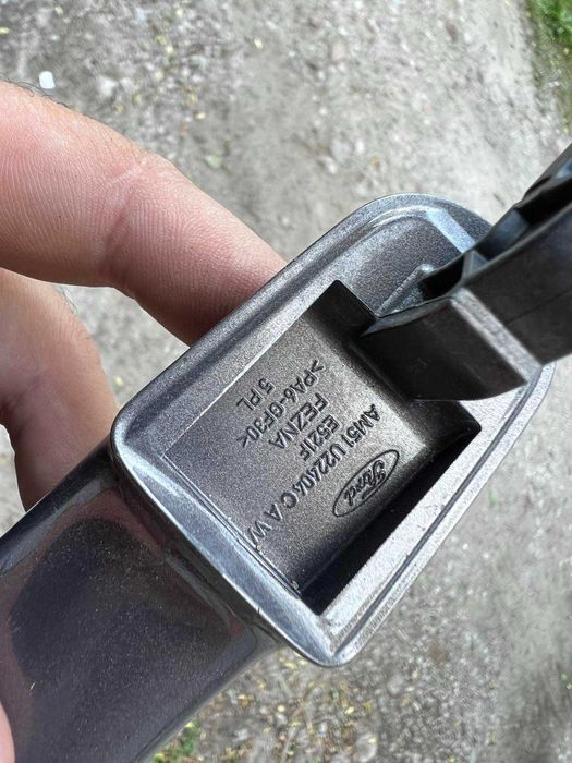 Ручка двери Ford Focus\C max AM51U22404