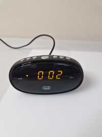 Zegar cyfrowy Trevi z budzikiem EC880