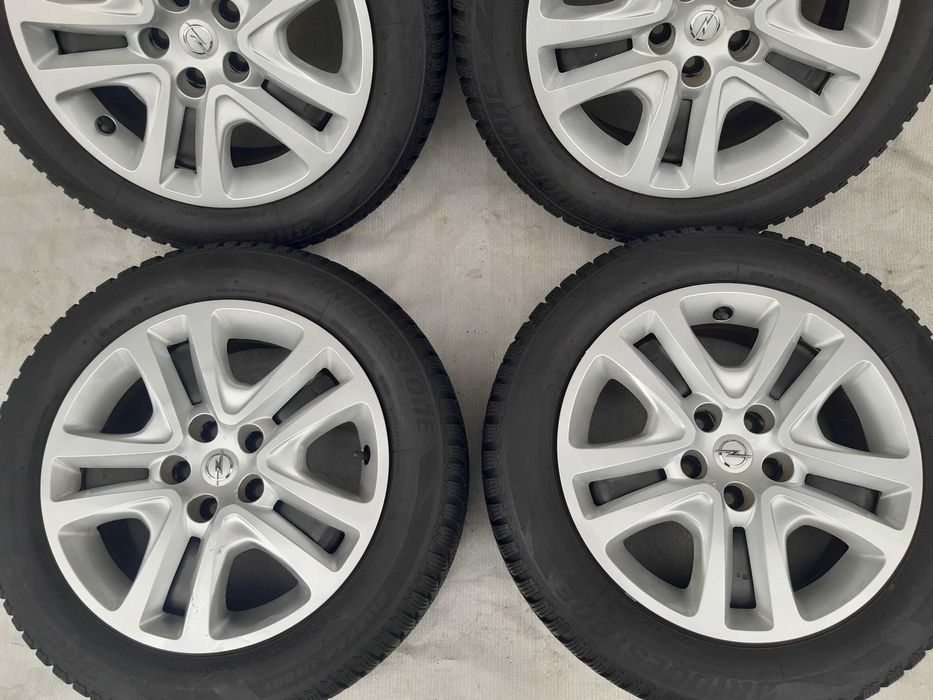 Koła zimowe felgi 16 Opel Astra J K 5x105 et41  205/55r16  czujniki