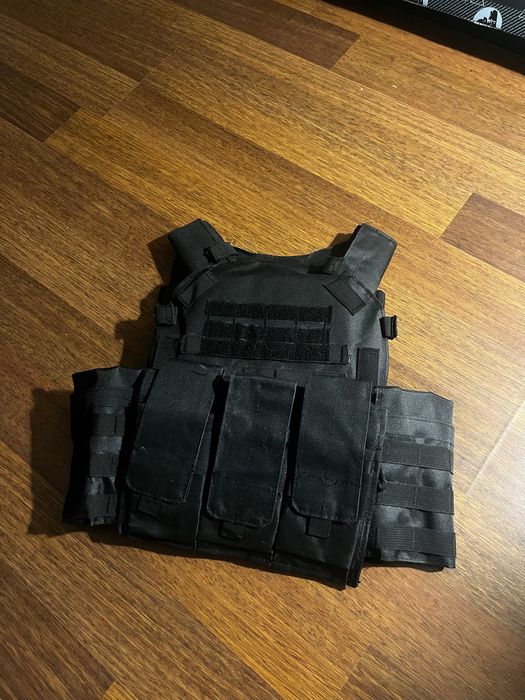 Kamizelka taktyczna typu plate carrier