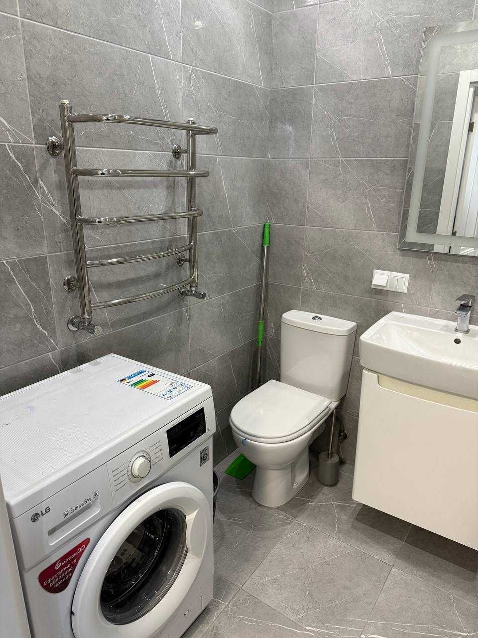 Продам 2 ком кв в ЖК Счастливый Тополь  Гагарина