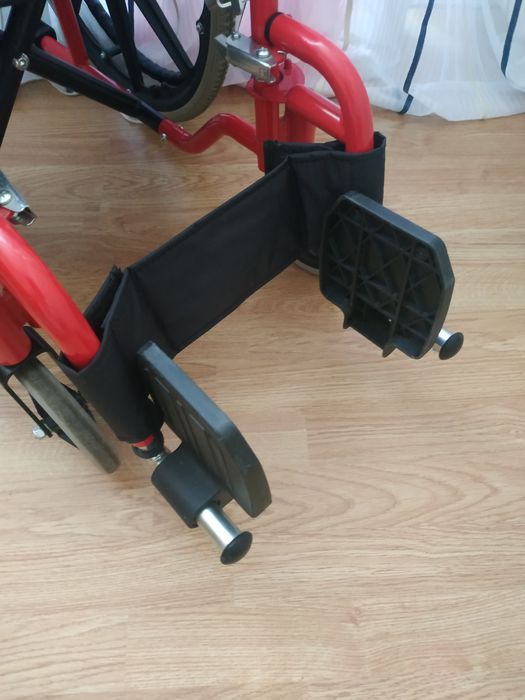 Коляска кресло инвалидное складывается для детей/подростков