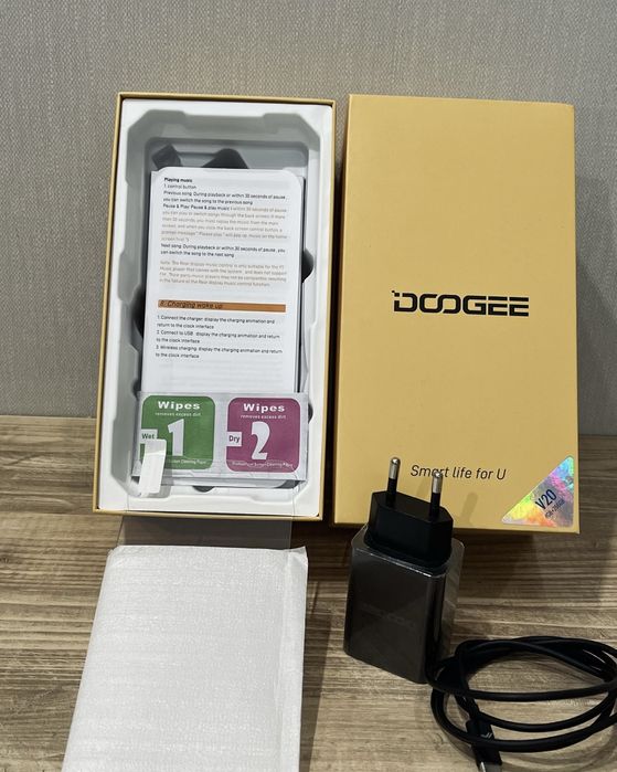 Doogee V20 8/256 ГБ 

Продаю Doogee V20 з 8 ГБ ОЗУ
