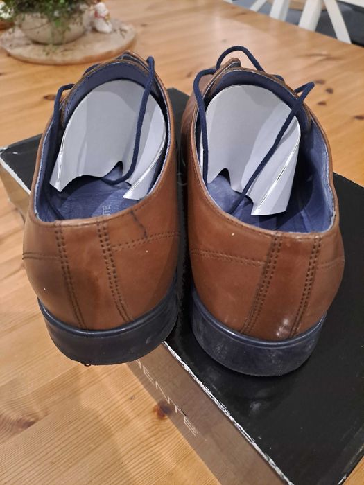 Pako Lorente buty 39  27cm