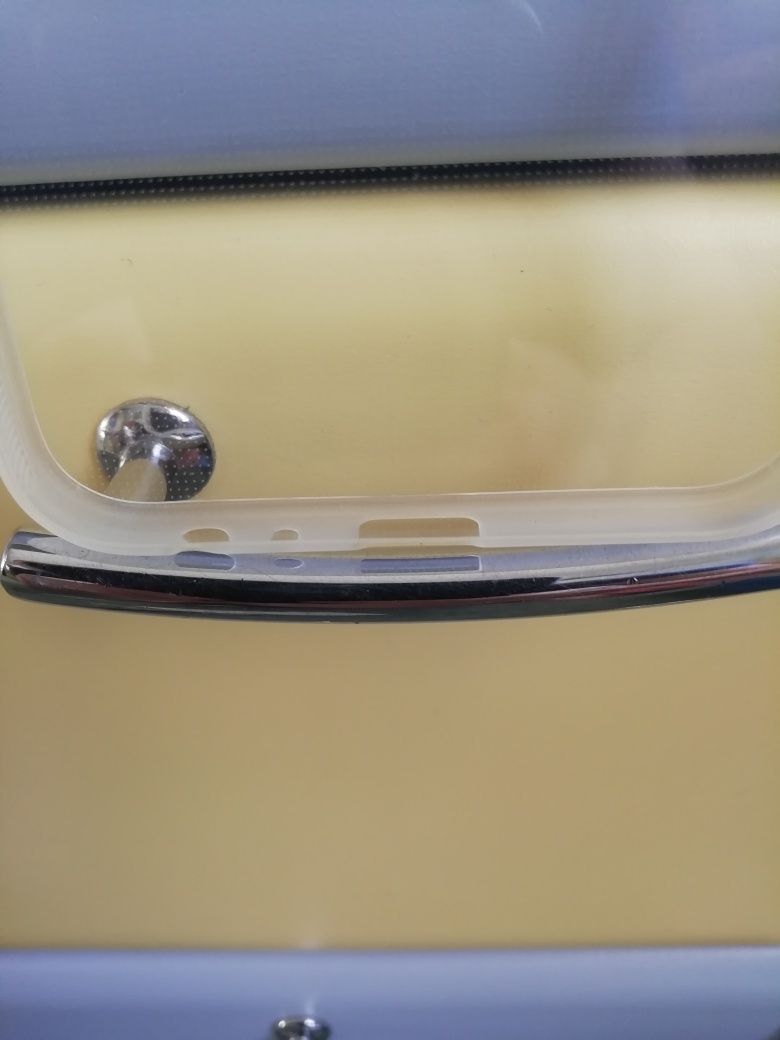 Чехол на  Samsung Galaxy J6 Plus Extra Slim, прозрачный.
