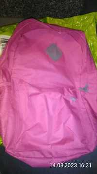 różowy plecak jednokomorowy
