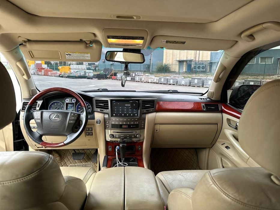 Продам лексус LX 570 срочно