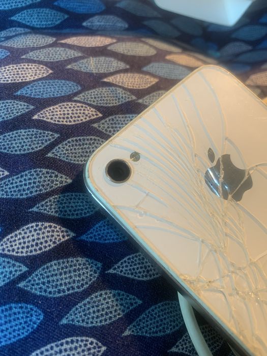 Apple iphone 4 - 8 GB A funcionar