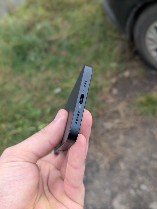 iPhone 16e 256gb neverlock 100% 28циклів