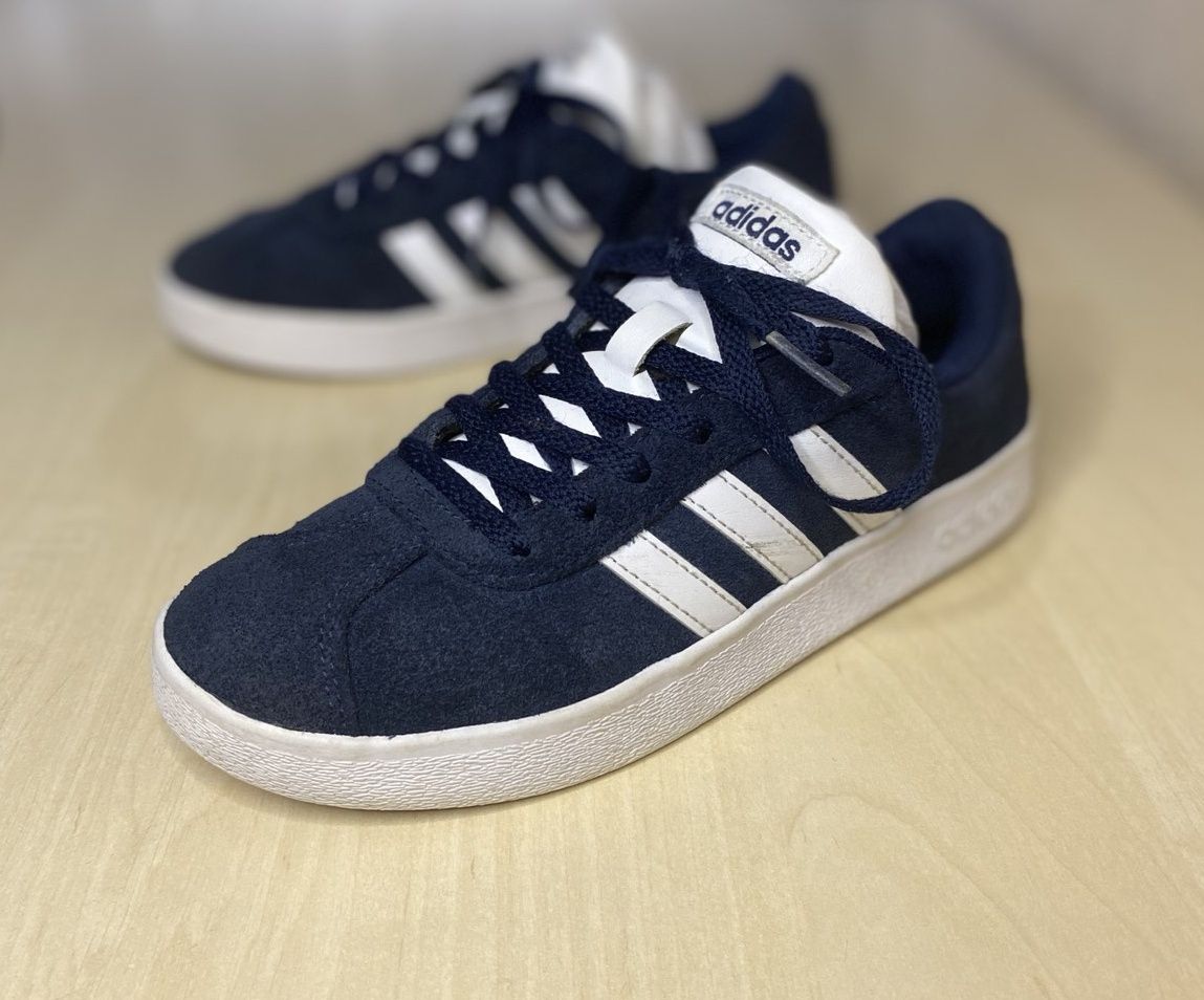 Кросівки Adidas neo 33 р