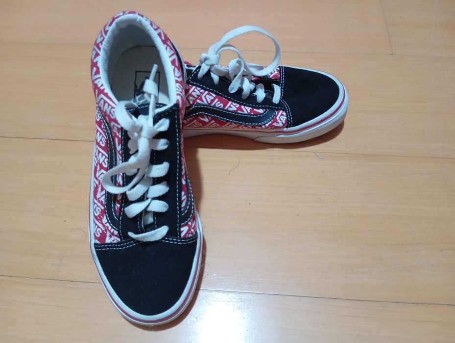 Sapatilhas Vans tamanho 34
