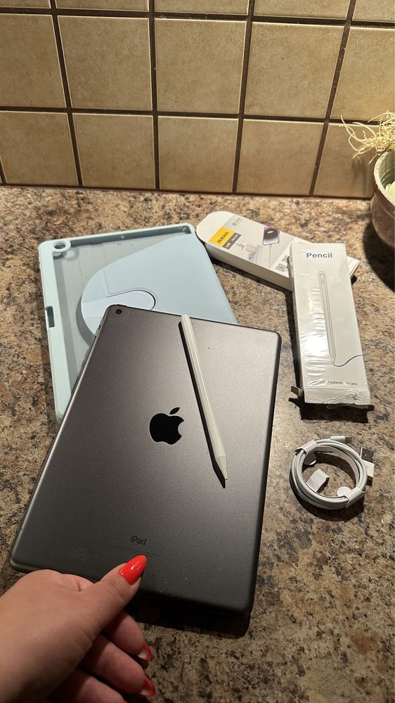 Tablet iPad Apple Retina 10” — TOUCH ID - PROCREATE