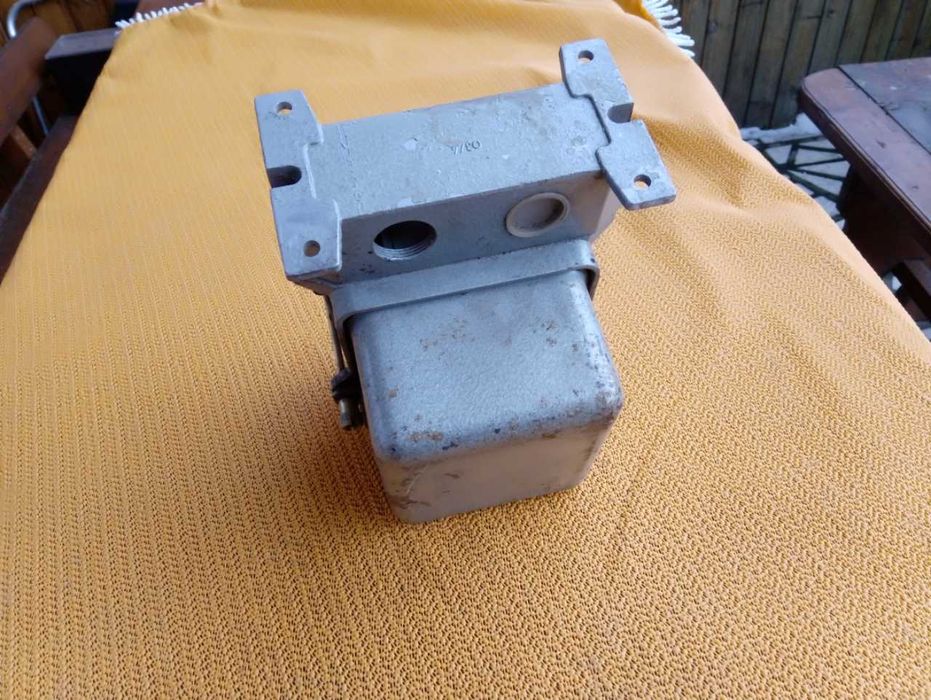 Wyłącznik olejowy GANZ MOL 28