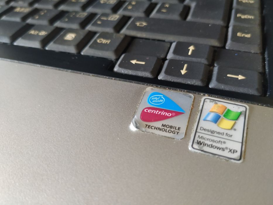 Fujitsu Amilo M1451G