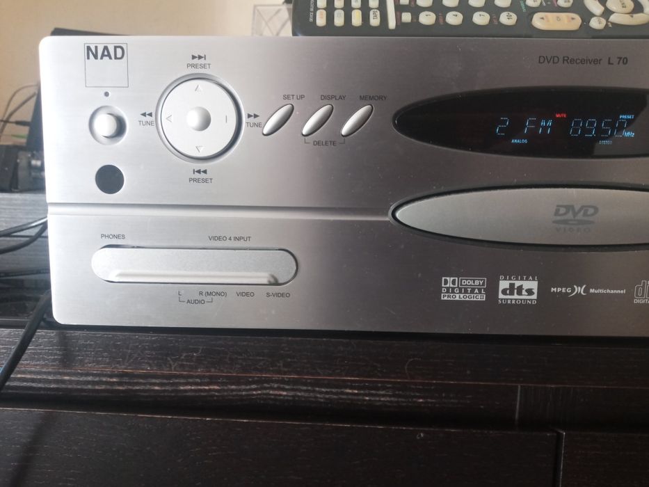 Amplificador/receiver 5.1 NAD L70