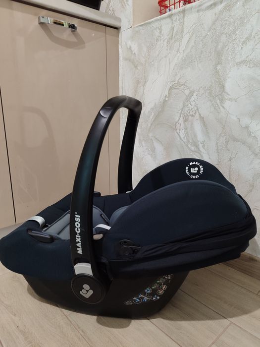 Автокрісло Maxi-Cosi