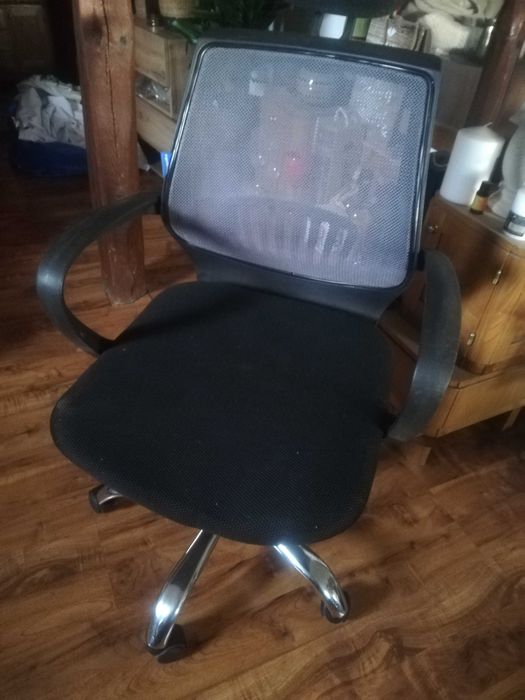 Krzesło obrotowe ergonomiczne