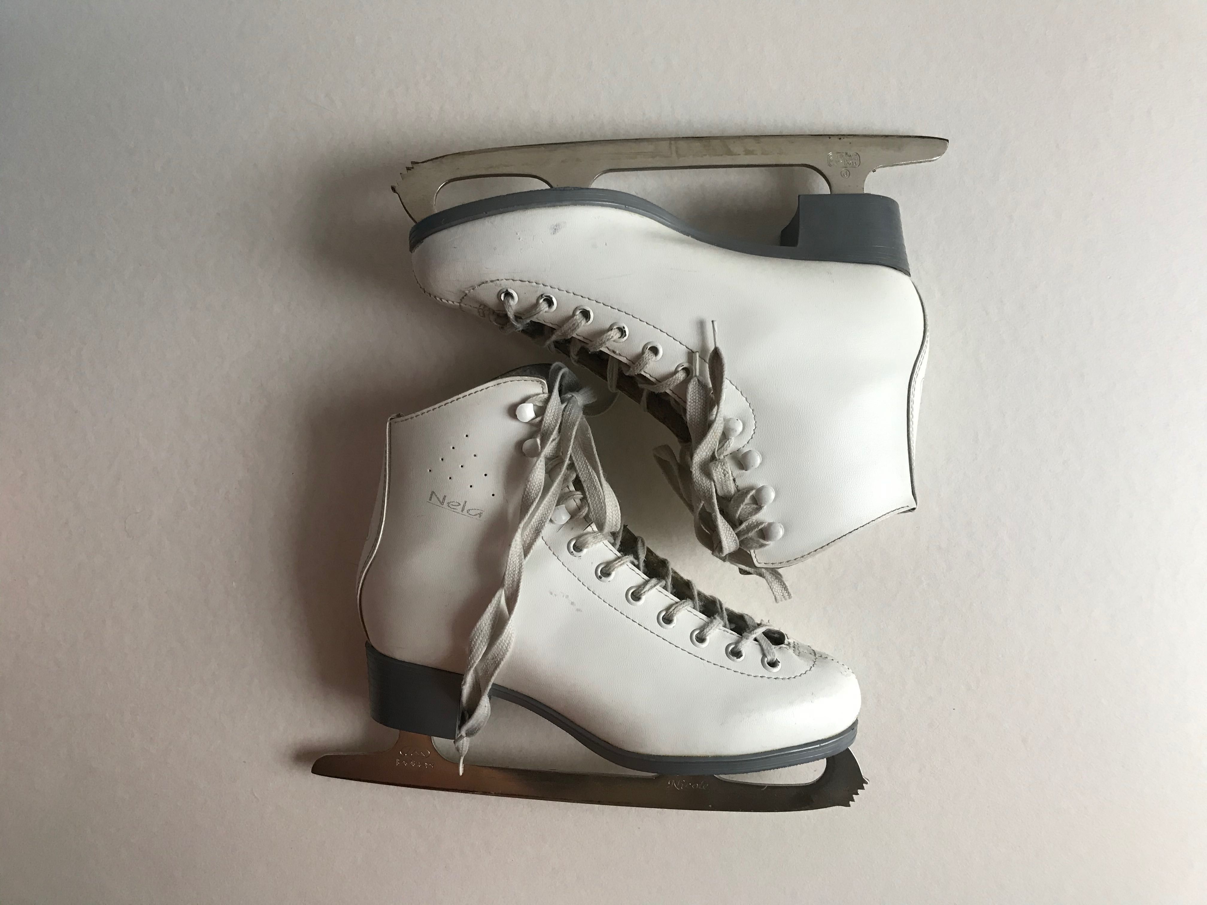 Łyżwy figurowe r. 39 Botas Nela