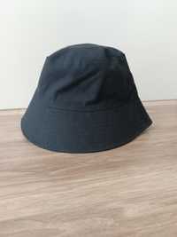 Czarna czapka bucket hat