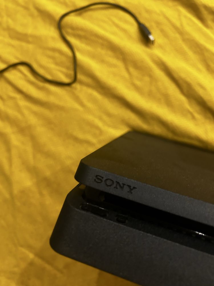 Sony PlayStation 4 black