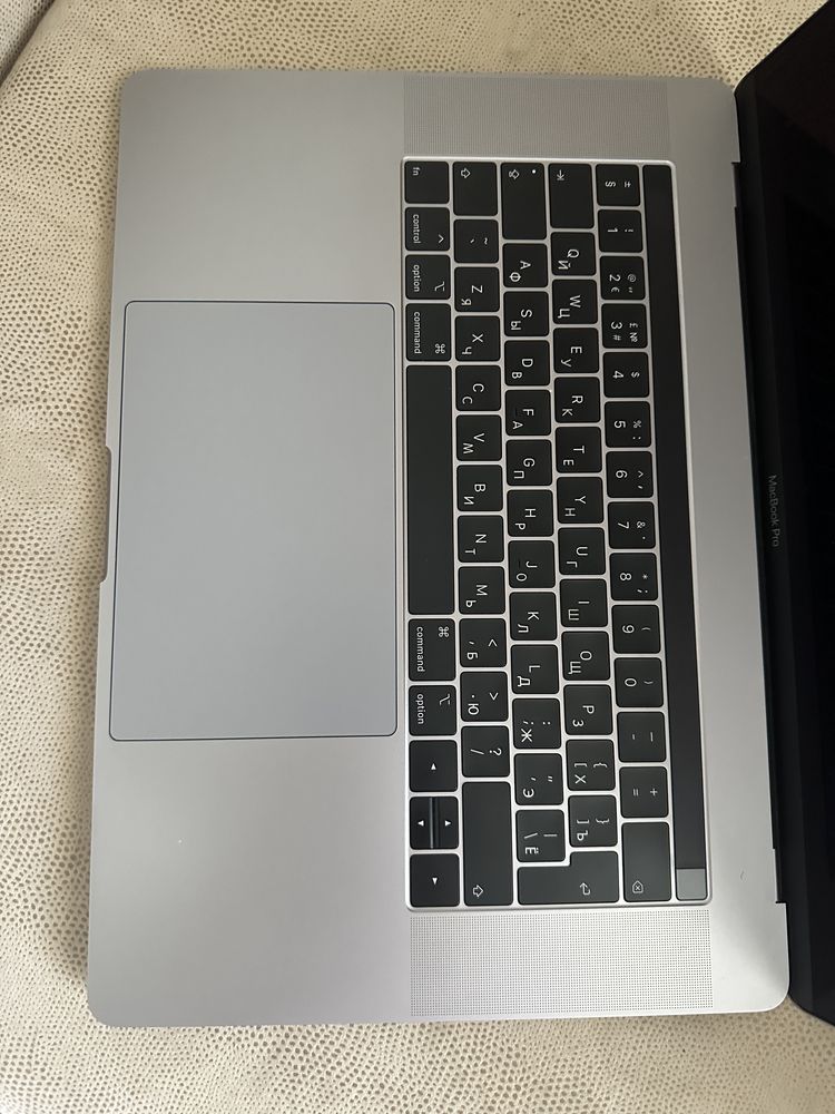 Apple MacBook Pro, 15”,  i9, 32gb, 1tb, custom