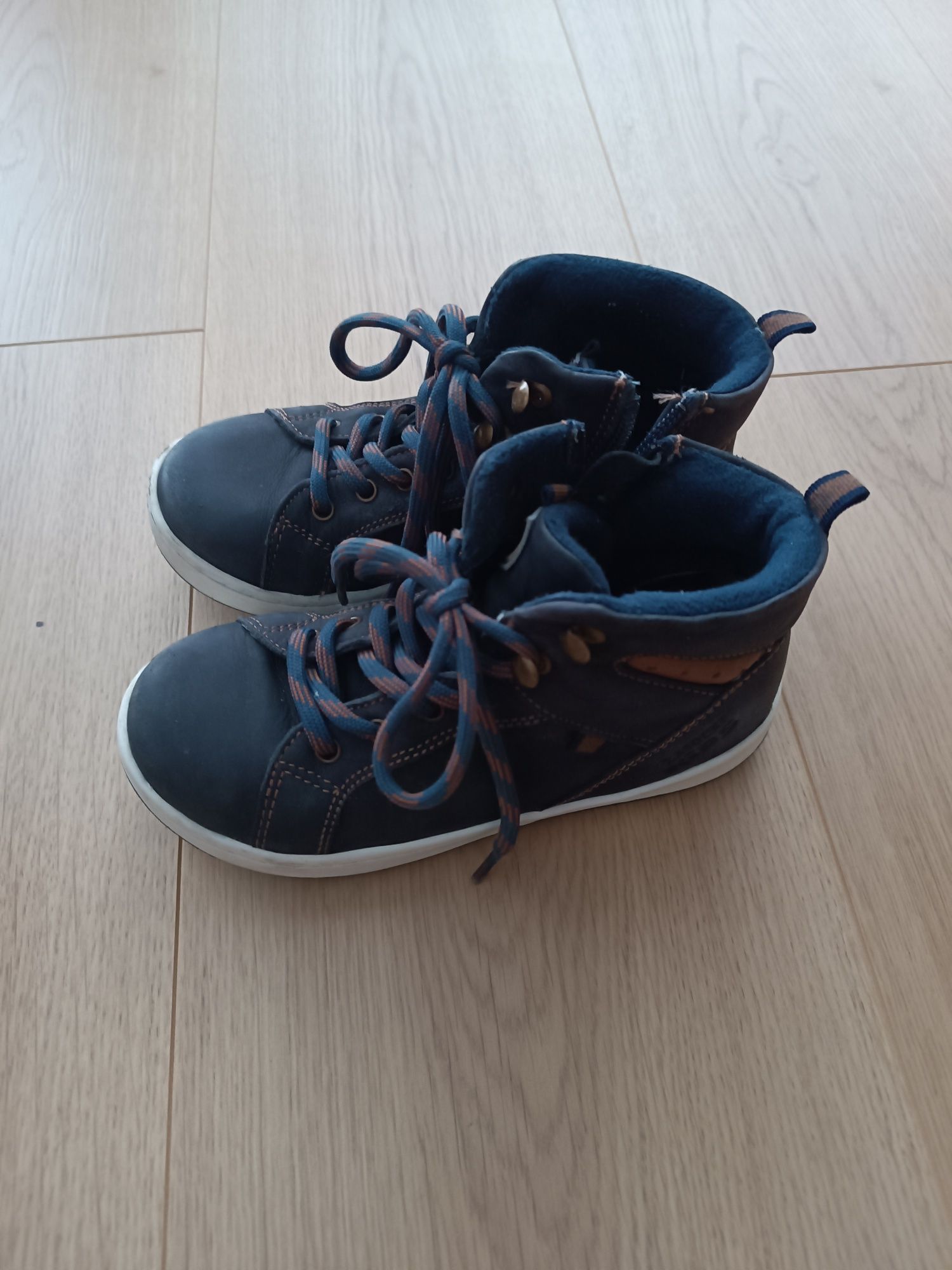 Buty trzewiki 28 jak nowe