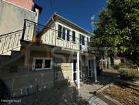 Casa geminada T3 próxima da Vila de Melgaço