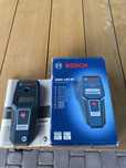 Bosch GMS 100M detektor metalu.