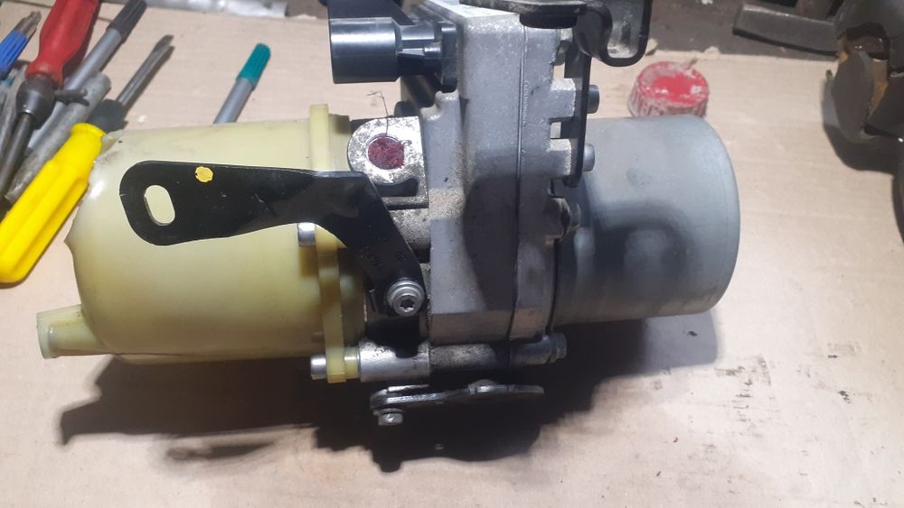 Електрогідропідсилювач