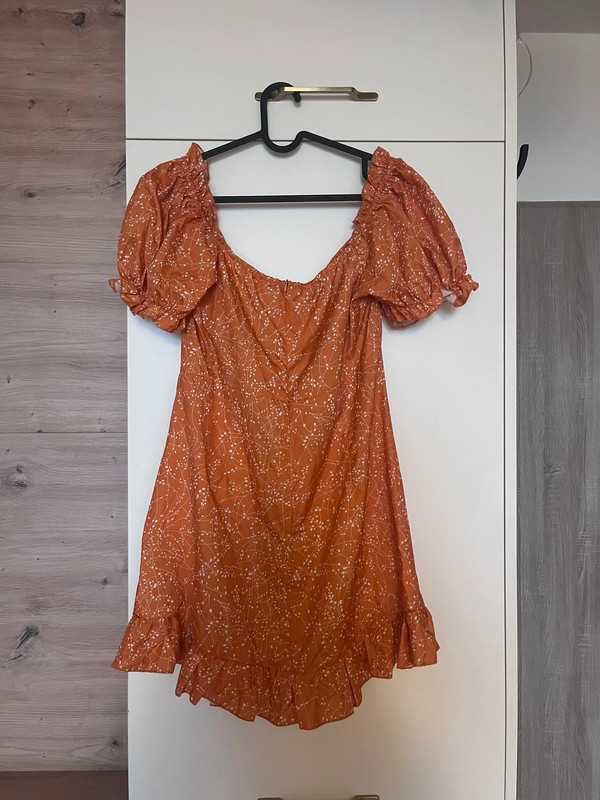 Pomarańczowa sukienka z bufiastymi rękawami Pink Boutique XXL 44