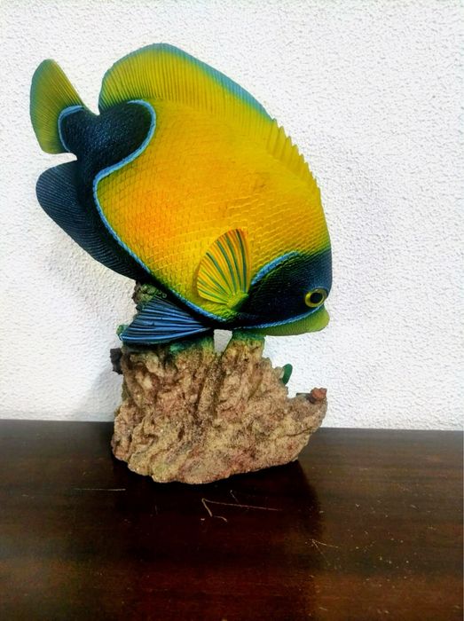 Esculturas de peixes