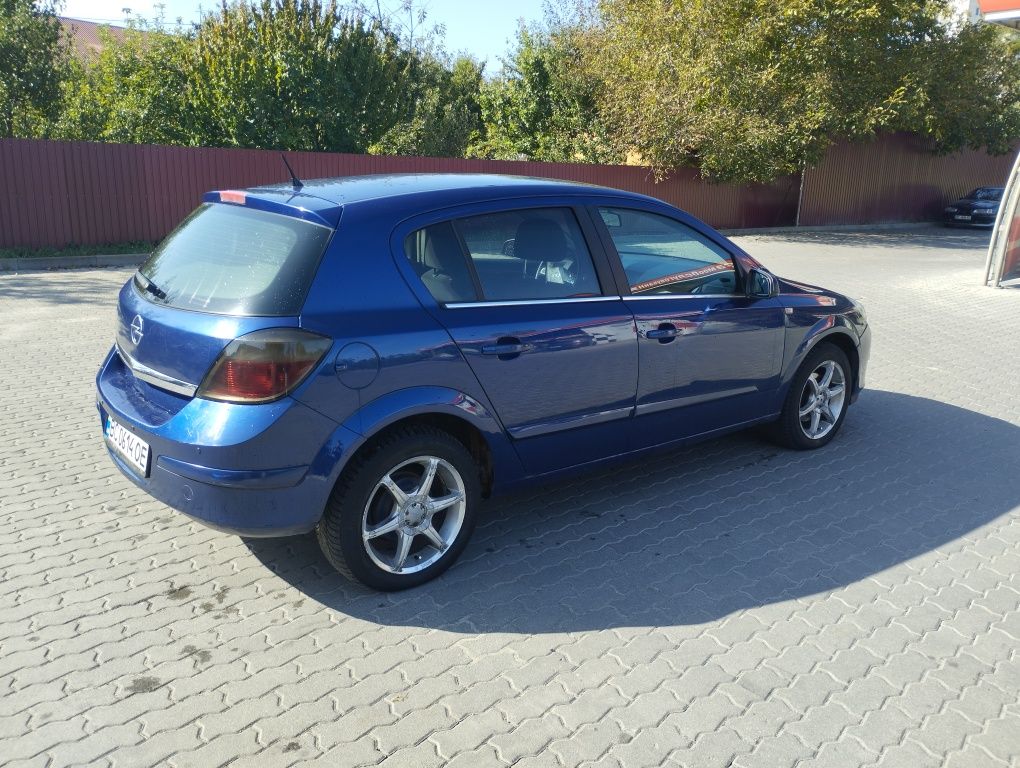 Opel Astra H 1.6 робот