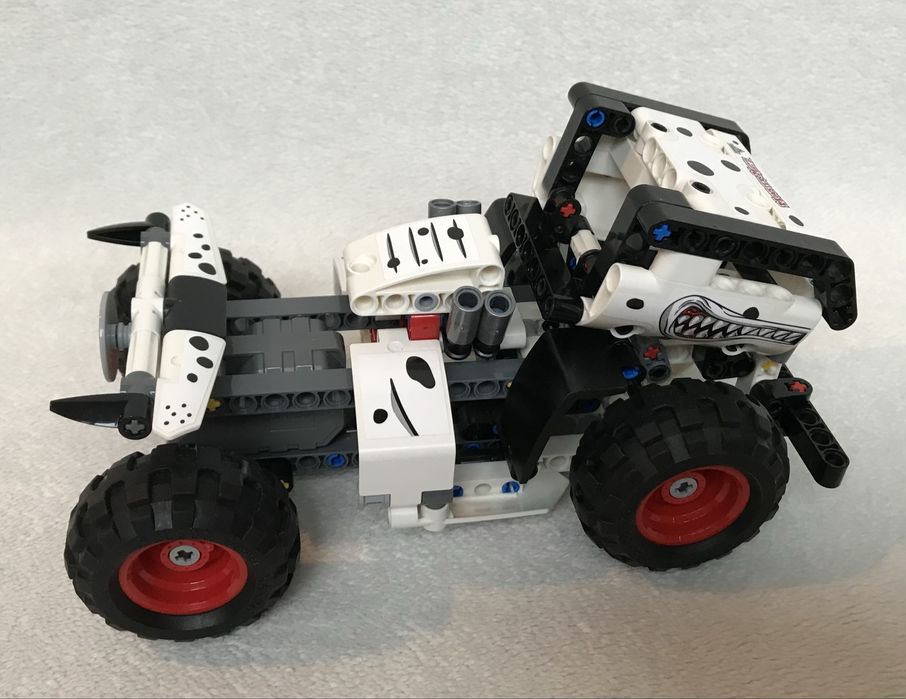 Конструктор Lego Technic 42150 Monster Jam Monster Mutt Dalmatian